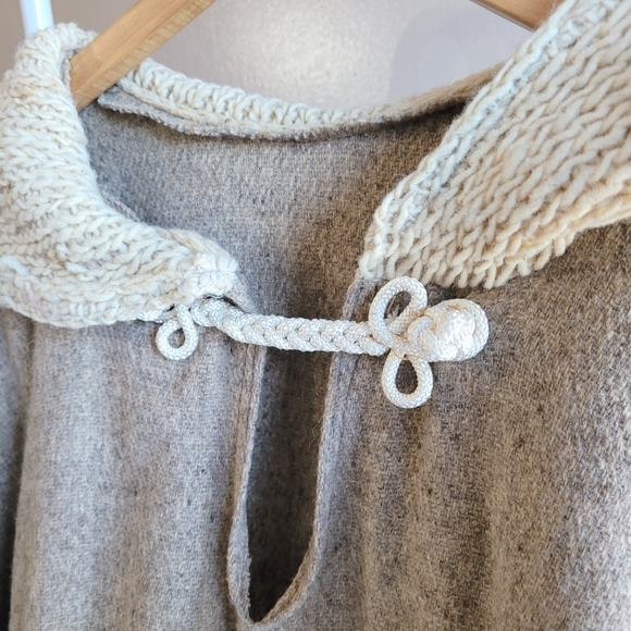 Artisan Made Wool Blanket Poncho - Picture 8 of 12